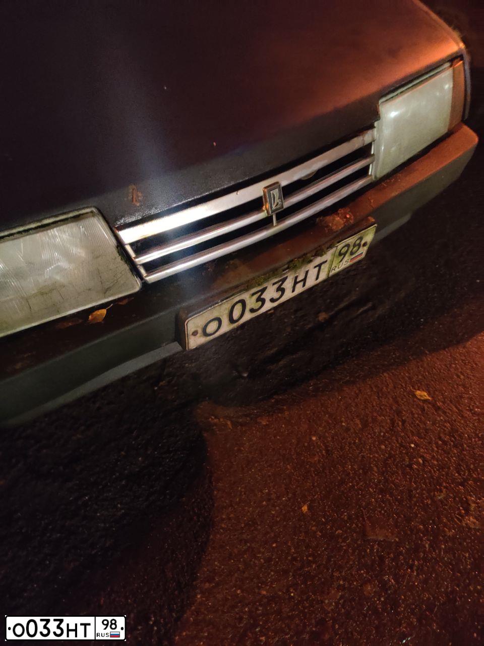 Фото автомобиля LADA 2109 SAMARA, 1998 — госномер О033НТ98. Цвет: синий