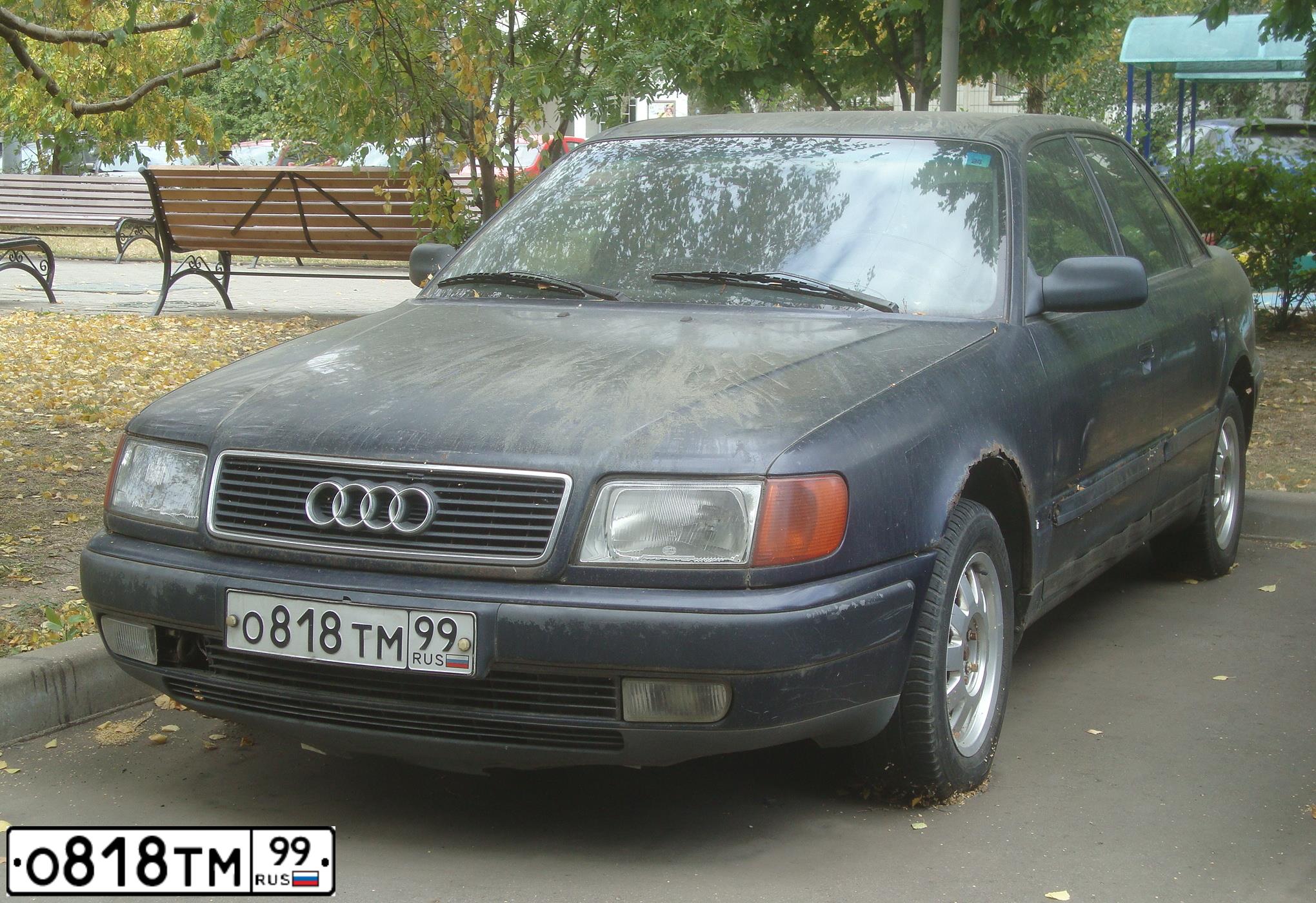 Фото автомобиля AUDI 100, 1992 — госномер О818ТМ99. Цвет: ТЕМНО-СИНИЙ