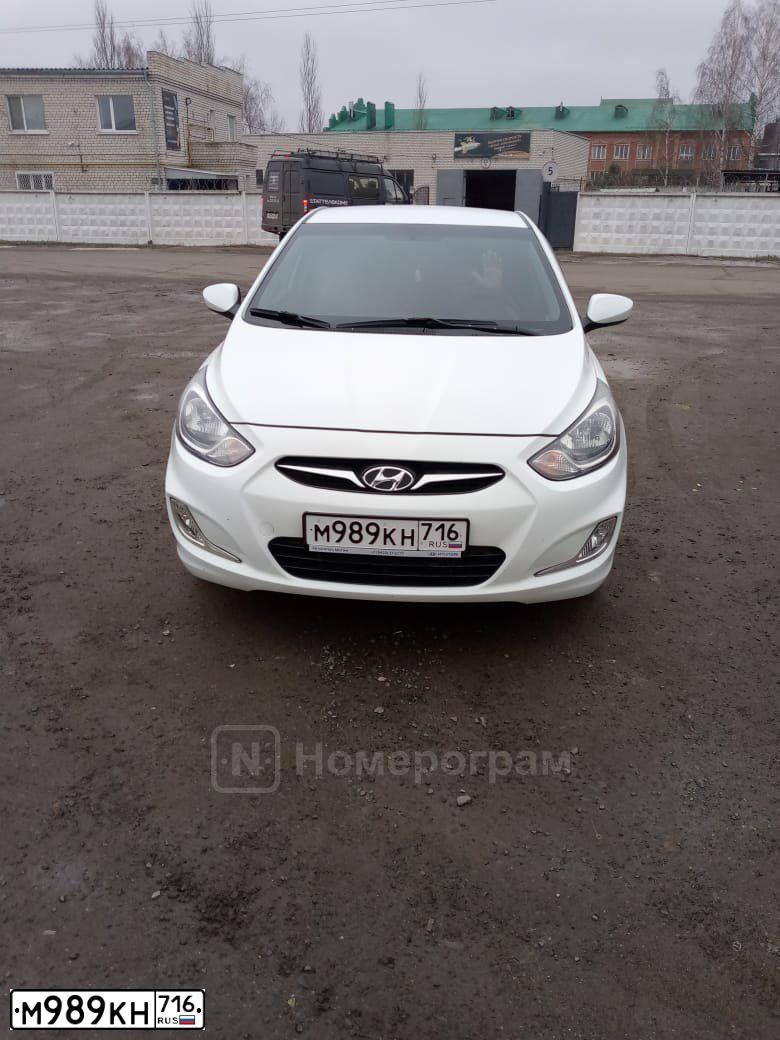 Фото автомобиля HYUNDAI SOLARIS, 2012 — госномер М989КН716. Цвет: Белый