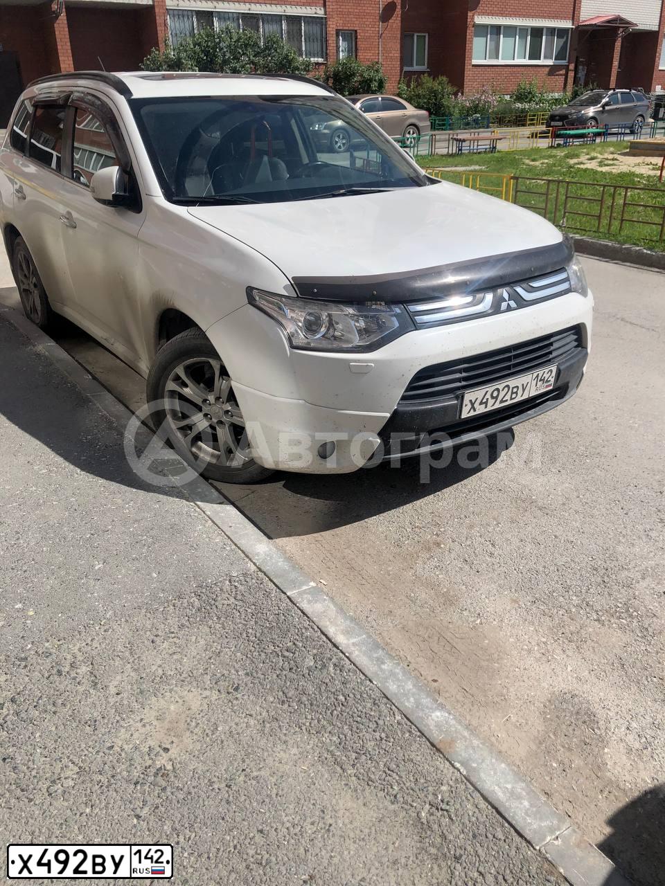 Фото автомобиля MITSUBISHI OUTLANDER, 2013 — госномер Р080СН72. Цвет: БЕЛЫЙ