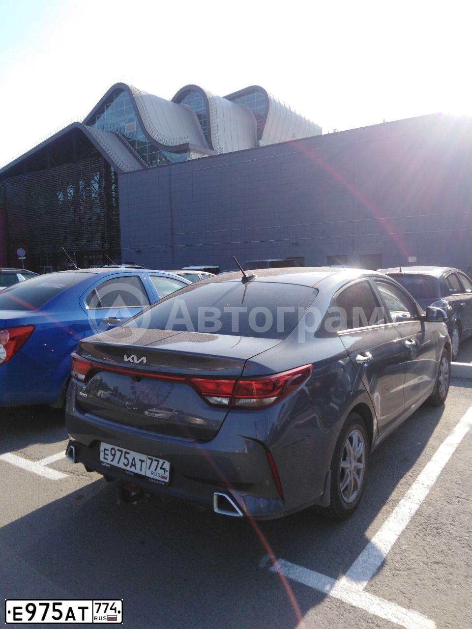 Фото автомобиля KIA RIO, 2021 — госномер Е975АТ774