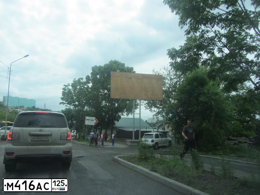 Фото автомобиля НИССАН ПАТРОЛ, 2012 — госномер Р604ТК125. Цвет: СЕРЕБРИСТЫЙ