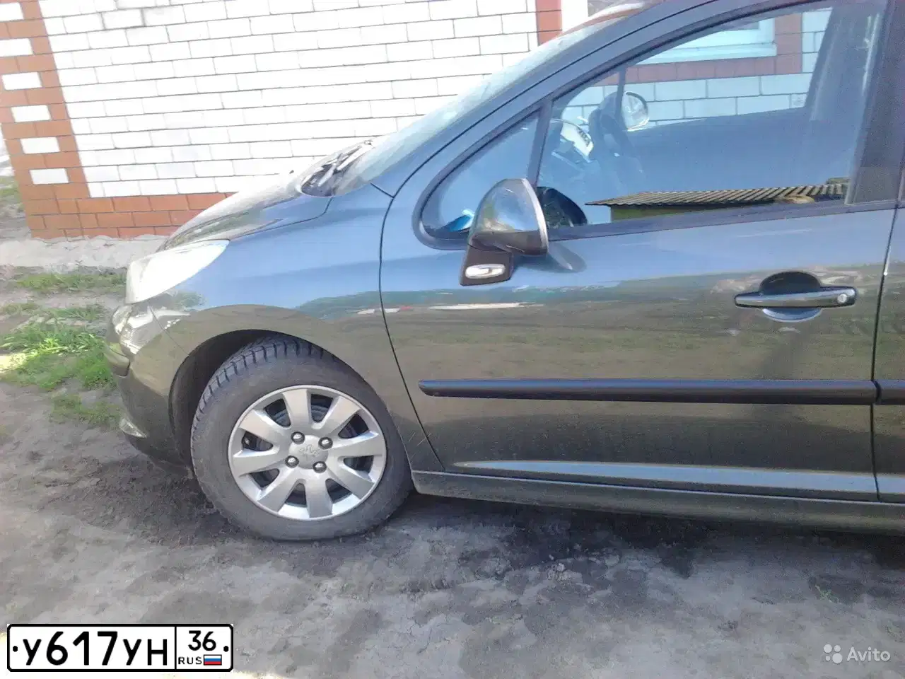 Фото автомобиля PEUGEOT 207, 2008 — госномер Р726НУ48. Цвет: Темно-зеленый