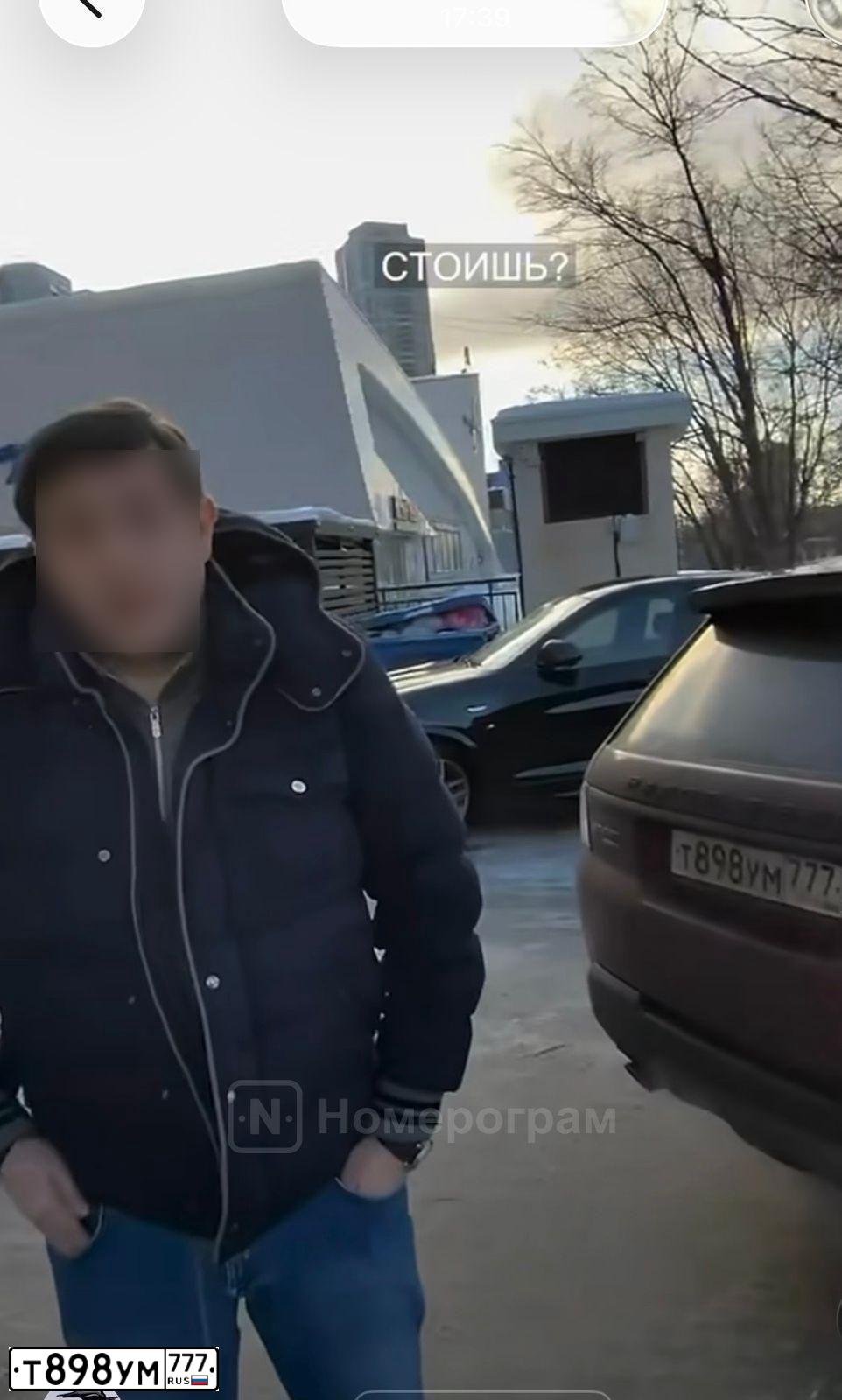 Фото автомобиля LANDROVER RANGE ROVER SPORT, 2017 — госномер Т898УМ777. Цвет: ТЕМНО-КРАСНЫЙ