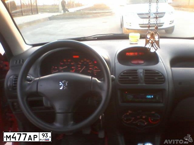 Фото автомобиля PEUGEOT 206, 2007 — госномер С222ЕР180. Цвет: Красный