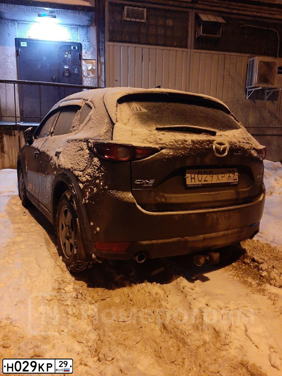 Фото автомобиля TOYOTA RAV4, 2013 — госномер Н029КР29. Цвет: БЕЛЫЙ
