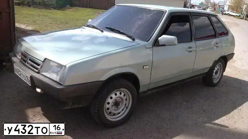 Фото автомобиля LADA 2109, 2001 — госномер С698ВХ716