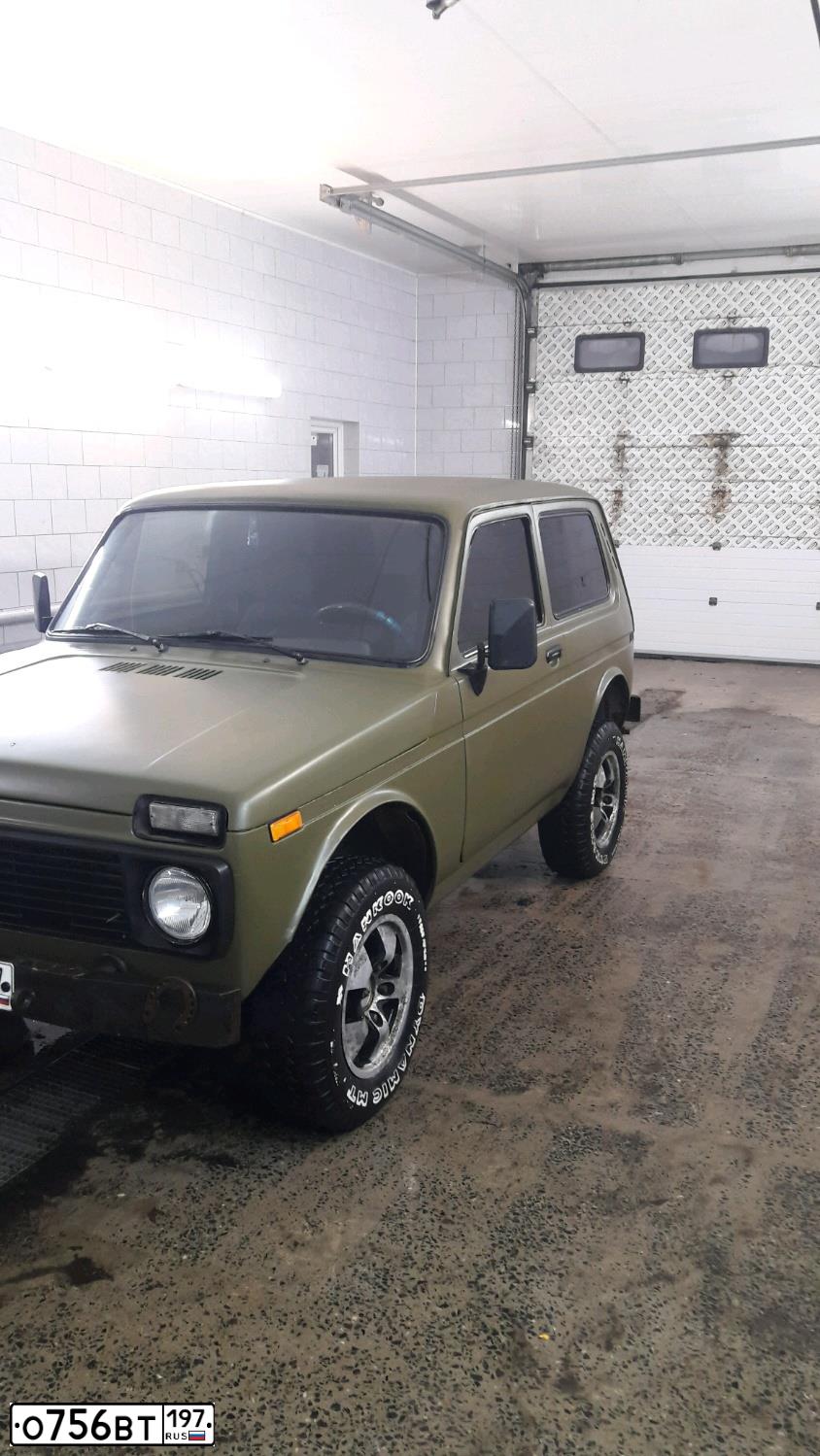 Фото автомобиля LADA 2121 NIVA, 1997 — госномер У393СХ77. Цвет: ЗЕЛЕНЫЙ