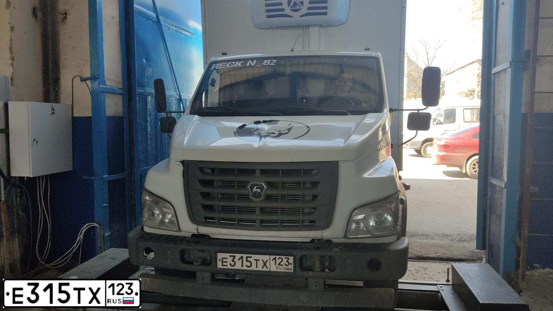 Фото автомобиля GAZ 3010, 2018 — госномер М074ХВ82. Цвет: Белый