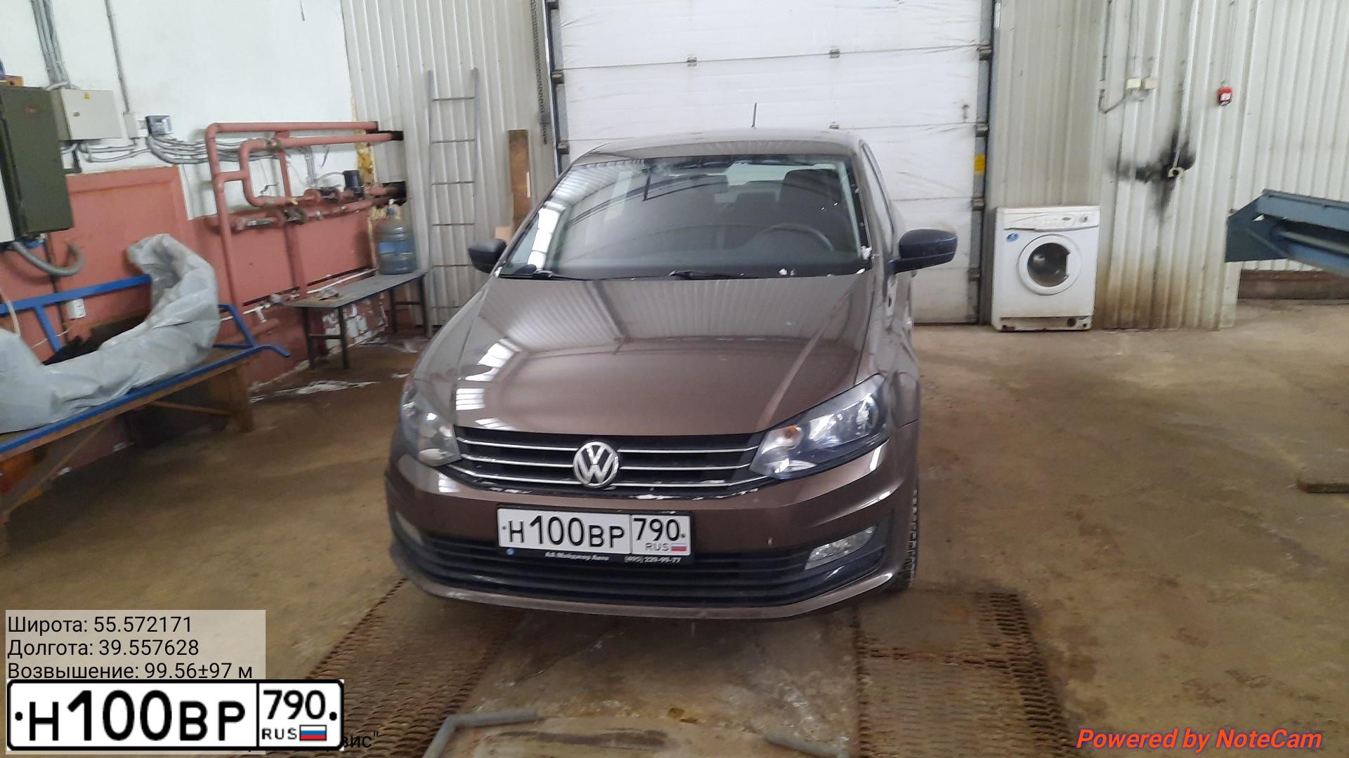 Фото автомобиля VOLKSWAGEN POLO, 2017 — госномер В334ВТ799. Цвет: Коричневый