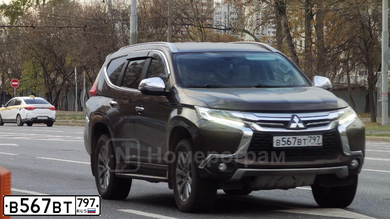 Фото автомобиля NISSAN TIIDA, 2013 — госномер В567ВТ797. Цвет: КРАСНЫЙ