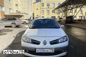 Фото автомобиля RENAULT MEGANE, 2009 — госномер В260АЕ82. Цвет: Белый