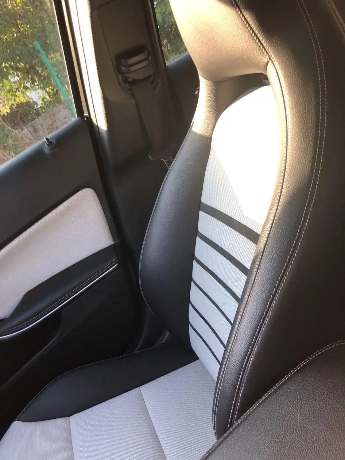 Фото автомобиля MERCEDES A-KLASSE, 2013 — госномер Т777ВК52. Цвет: ЧЕРНЫЙ