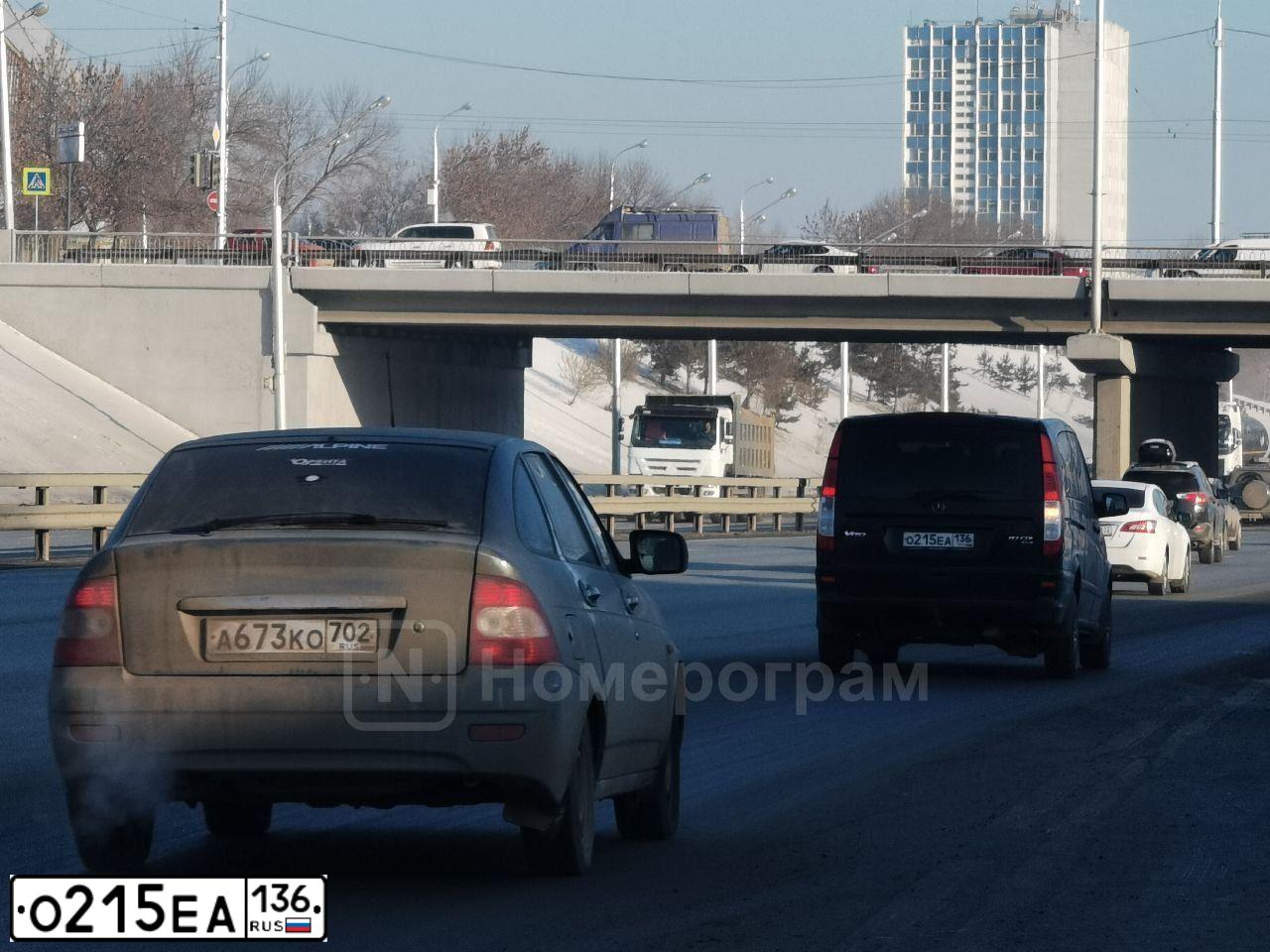 Фото автомобиля MERCEDES VITO, 2011 — госномер Х105СА790. Цвет: ЧЕРНЫЙ