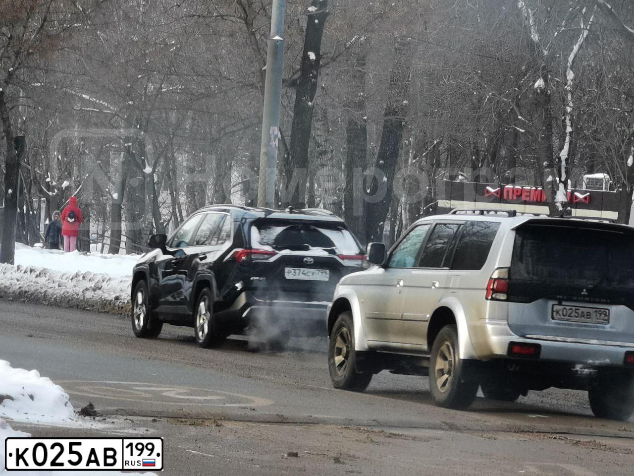 Фото автомобиля MITSUBISHI PAJERO SPORT, 2007 — госномер У926АВ977. Цвет: СЕРЕБРИСТЫЙ