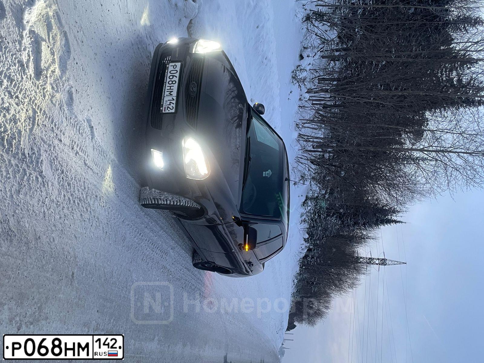 Фото автомобиля LADA 2170 PRIORA, 2011 — госномер Р068НМ142. Цвет: СИНЕ-ЧЕРНЫЙ