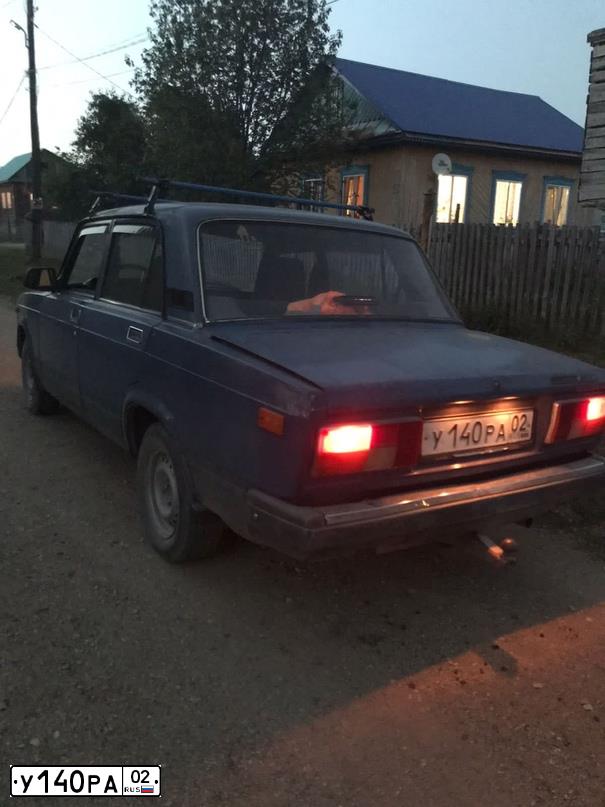 Фото автомобиля LADA 2107 LADA, 2005 — госномер В948ОУ702. Цвет: синий