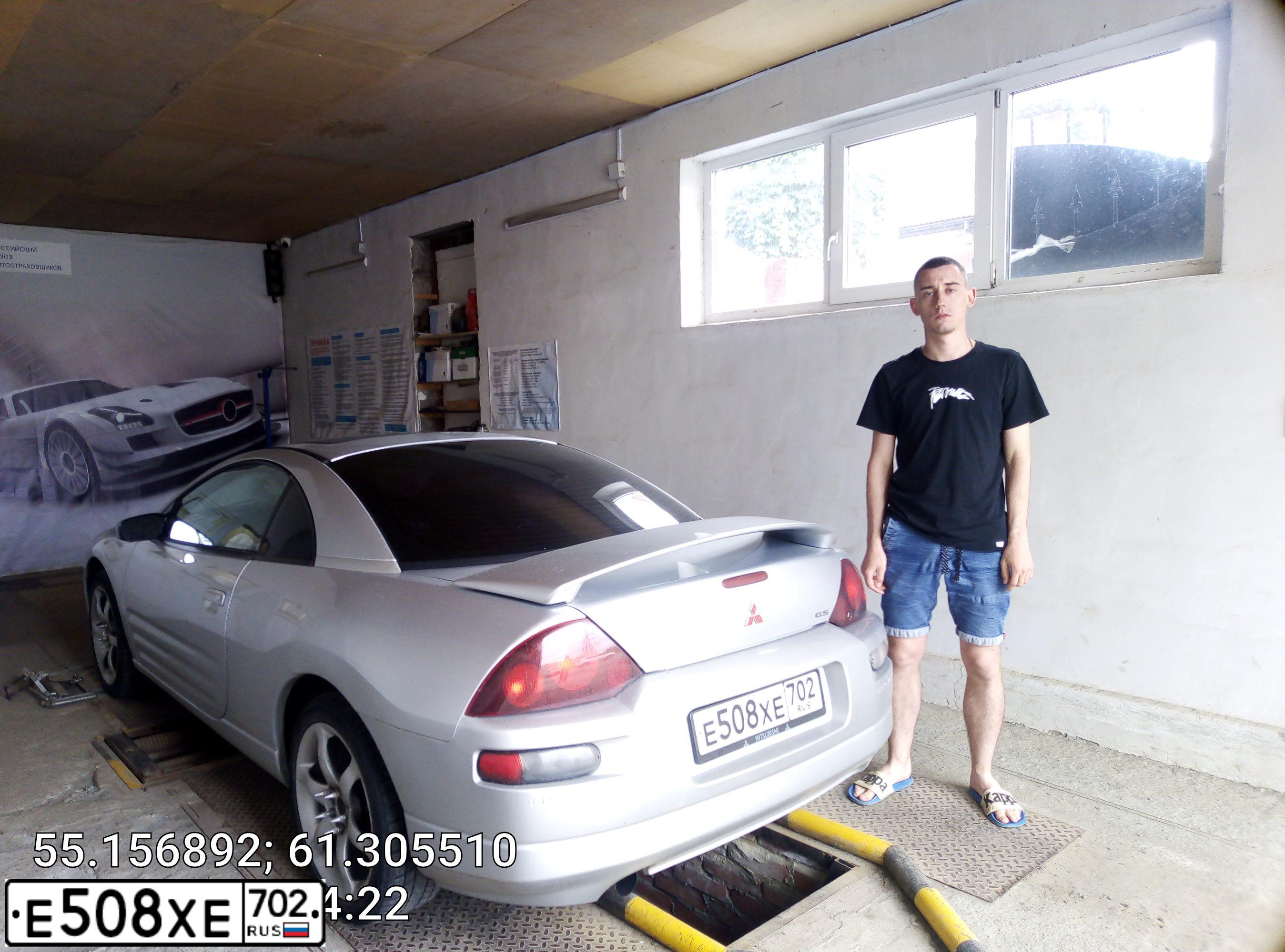 Фото автомобиля MITSUBISHI ECLIPSE, 2001 — госномер А001МР102. Цвет: СЕРЕБРИСТЫЙ