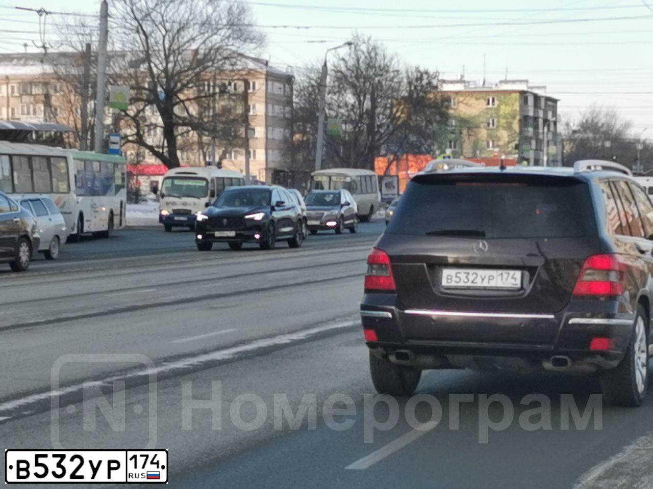 Фото автомобиля MERCEDES GLK-KLASSE, 2011 — госномер А787РР150. Цвет: Коричневый