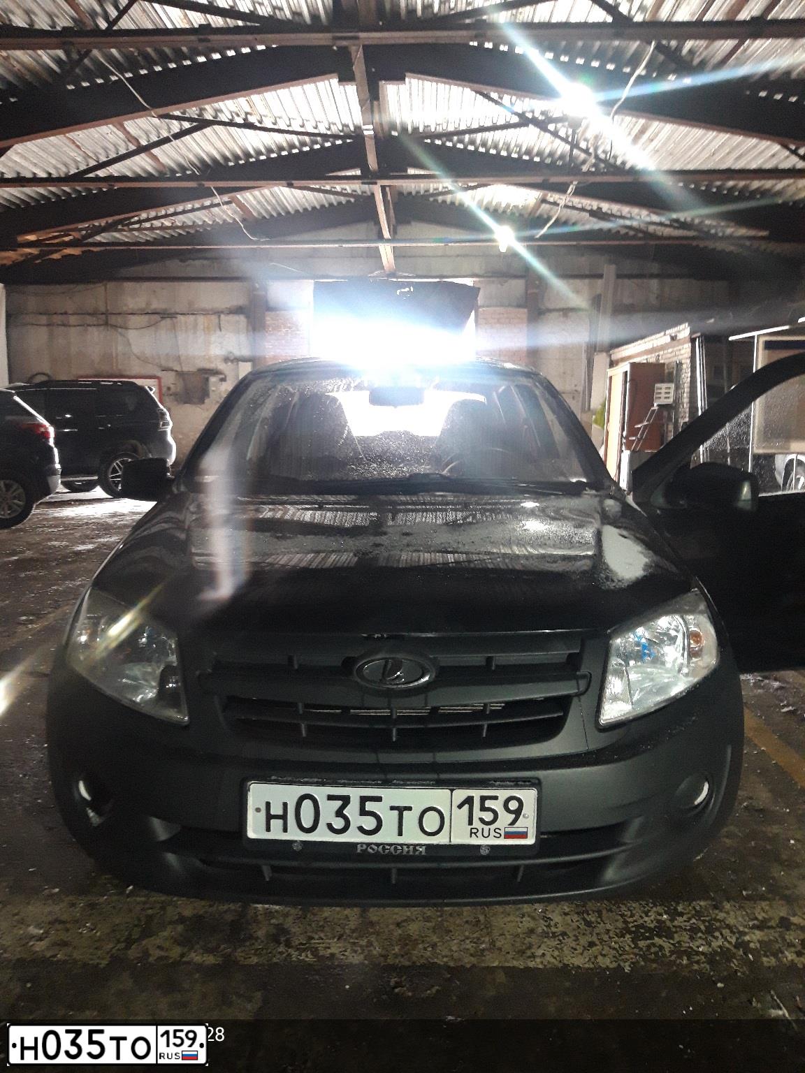 Фото автомобиля LADA 2190 GRANTA, 2015 — госномер Н500КО159. Цвет: ЧЕРНЫЙ