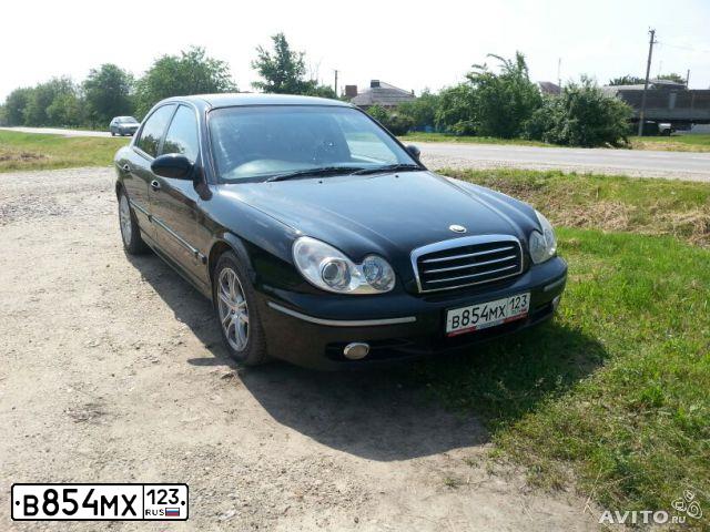 Фото автомобиля HYUNDAI SONATA, 2004 — госномер В854МХ123. Цвет: ЧЕРНЫЙ