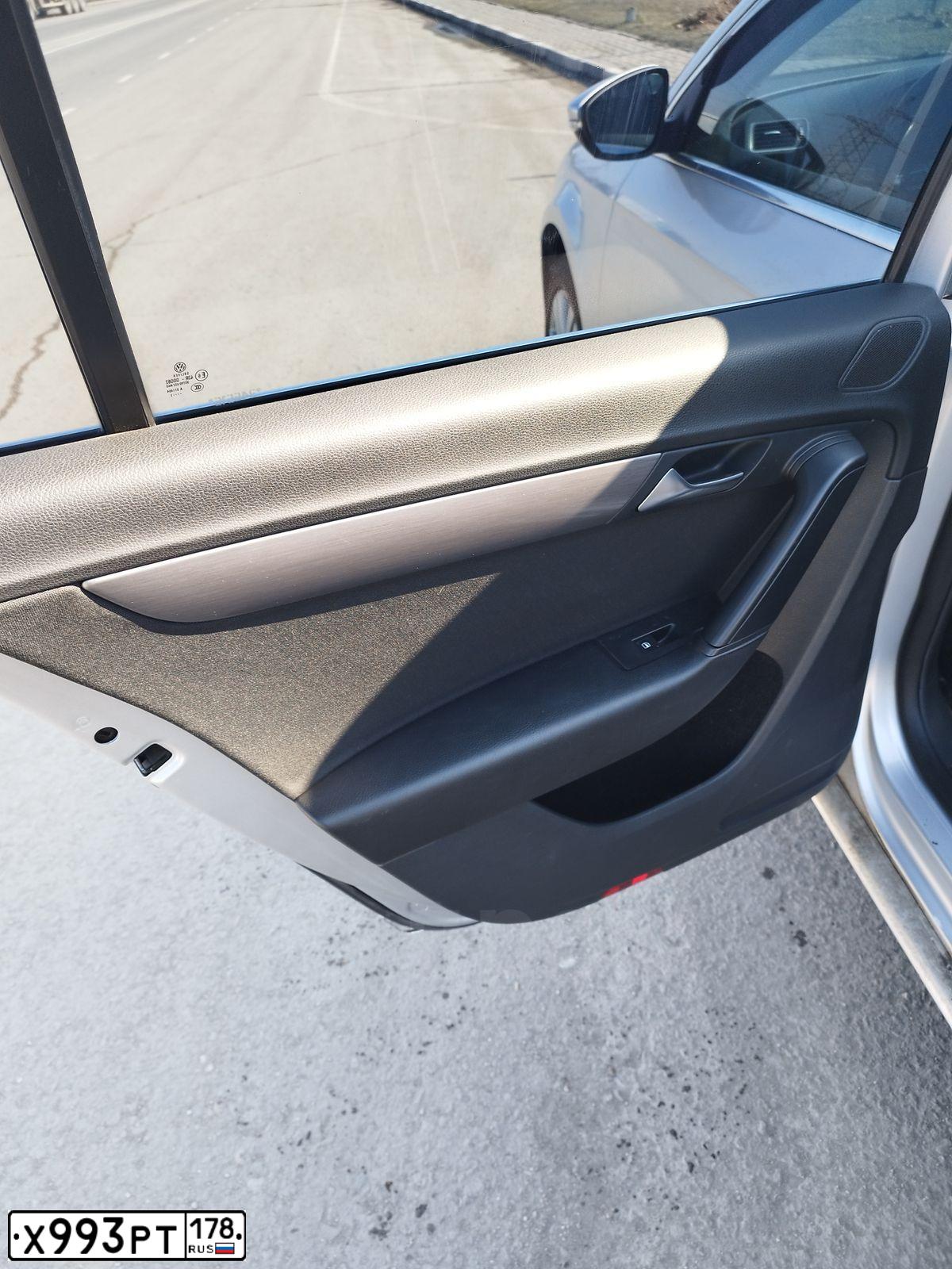 Фото автомобиля VOLKSWAGEN PASSAT, 2011 — госномер О026ММ178. Цвет: СЕРЕБРИСТЫЙ
