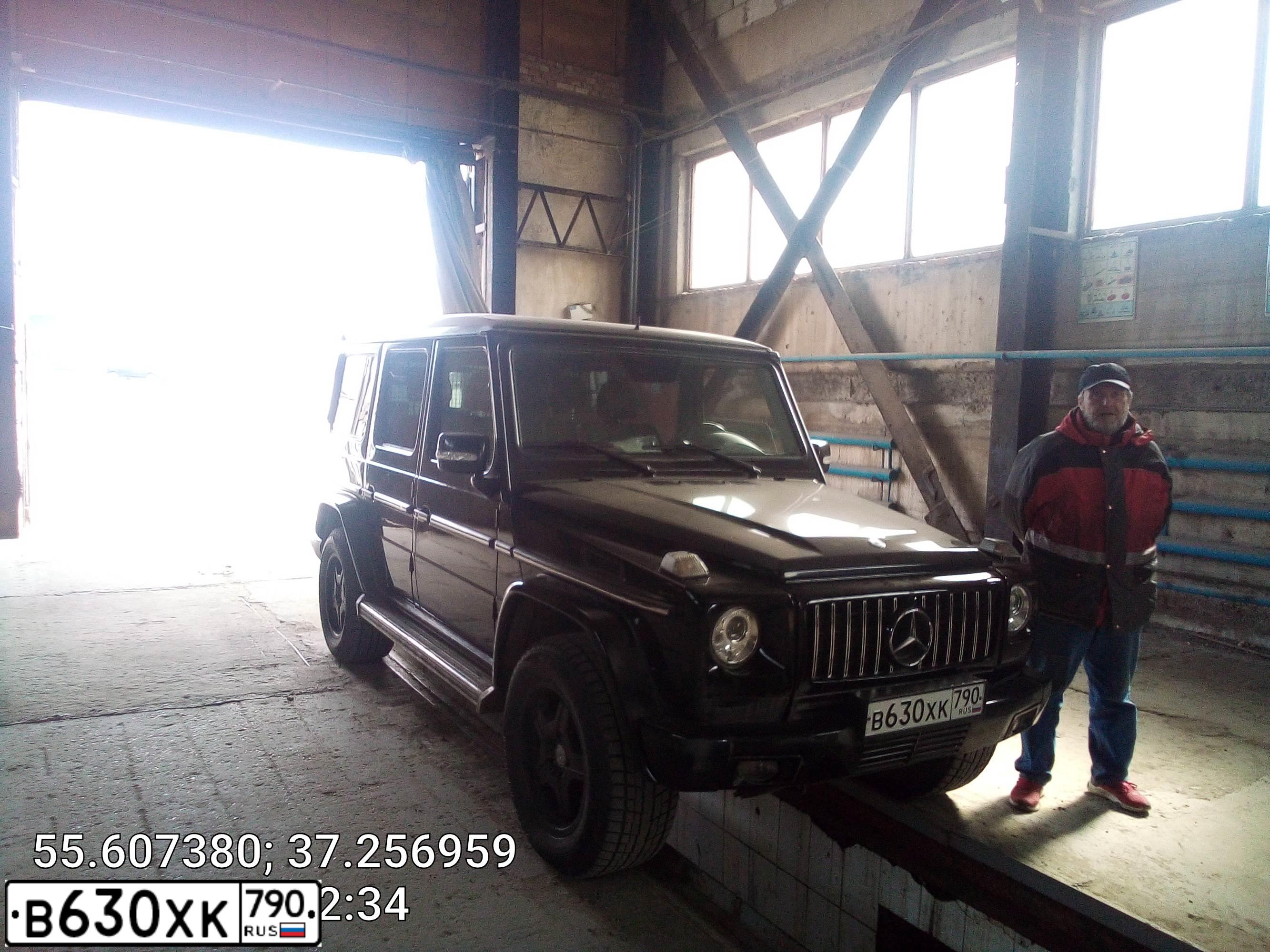 Фото автомобиля MERCEDES G-KLASSE, 2010 — госномер В944ВЕ977. Цвет: ЧЕРНЫЙ