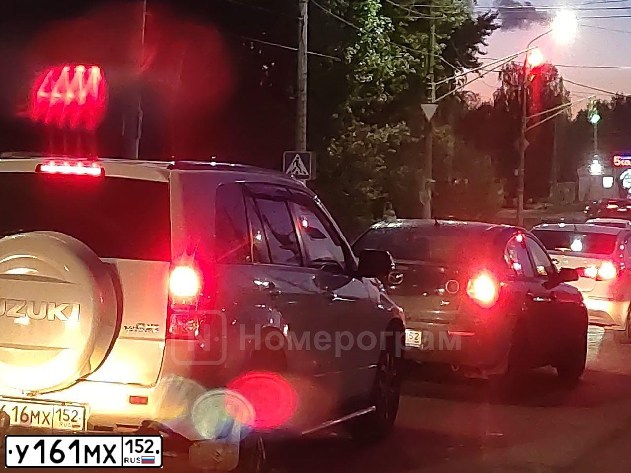 Фото автомобиля BMW X7 XDRIVE40D ТВ49, 2021 — госномер Т795ЕВ152. Цвет: СЕРЫЙ
