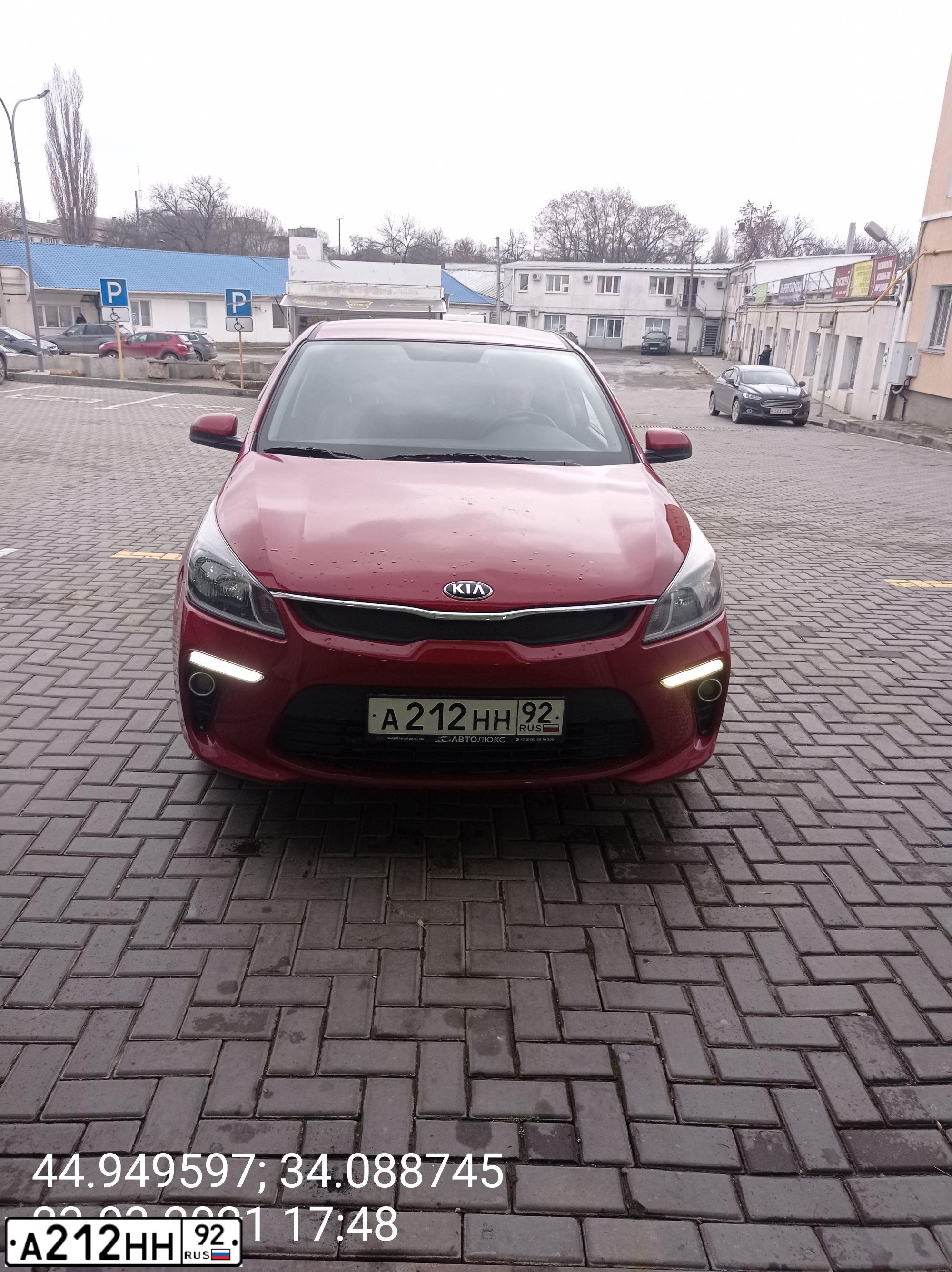 Фото автомобиля KIA  RIO, 2017 — госномер А518ХУ92. Цвет: КРАСНЫЙ