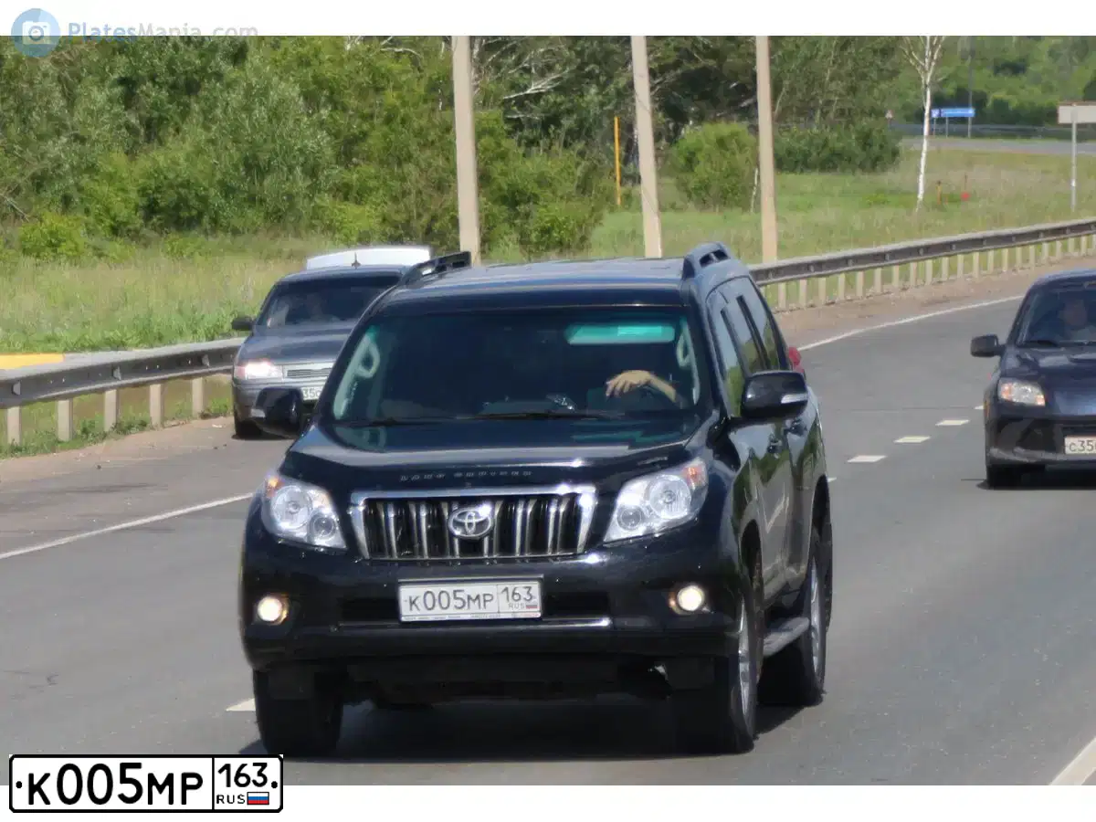 Фото автомобиля TOYOTA LANDCRUISER, 2012 — госномер К005МР163. Цвет: ЧЕРНЫЙ