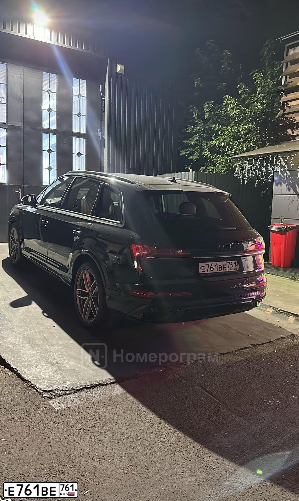 Фото автомобиля AUDI Q7, 2020 — госномер Н743УМ35. Цвет: ЧЕРНЫЙ