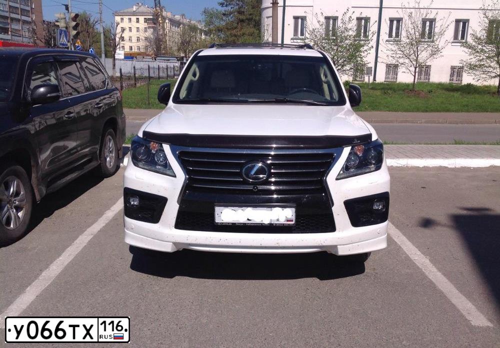 Фото автомобиля LEXUS LX, 2015 — госномер А777РХ186. Цвет: Белый