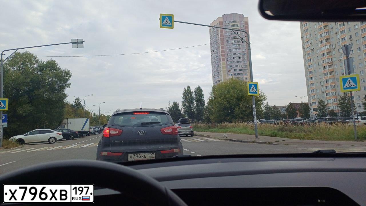 Фото автомобиля KIA SPORTAGE, 2012 — госномер Х796ХВ197. Цвет: СЕРЫЙ