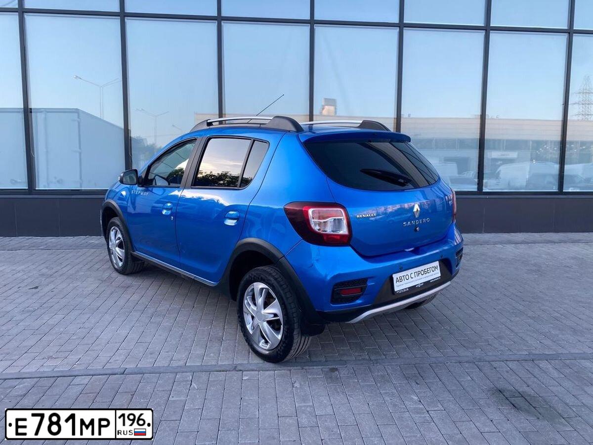 Фото автомобиля RENAULT SANDERO, 2016 — госномер Е722ОВ45. Цвет: СВЕТЛО-СИНИЙ