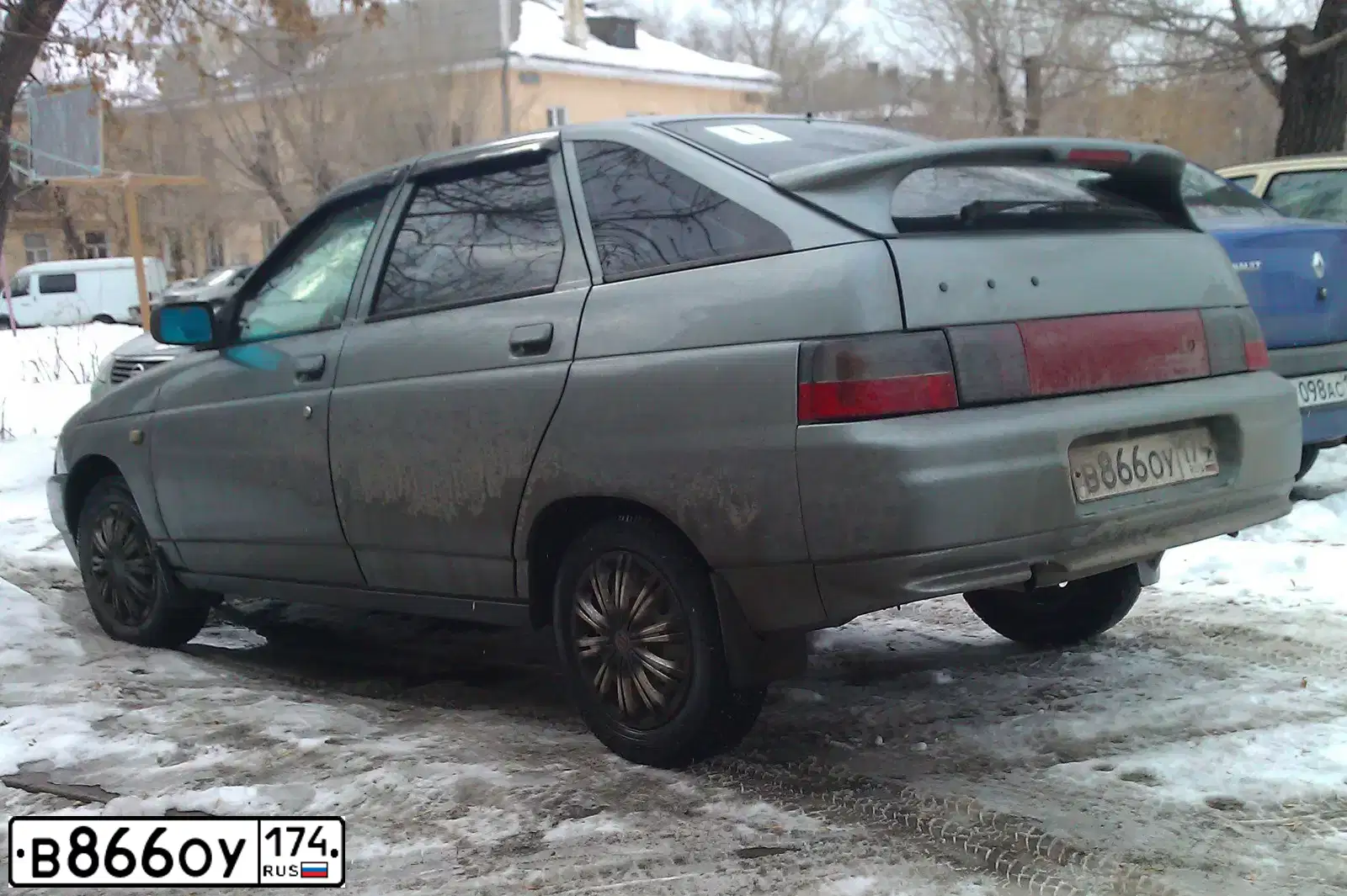 Фото автомобиля LADA 2112, 2006 — госномер М598ЕВ774. Цвет: СЕРО-ЗЕЛЕНЫЙ