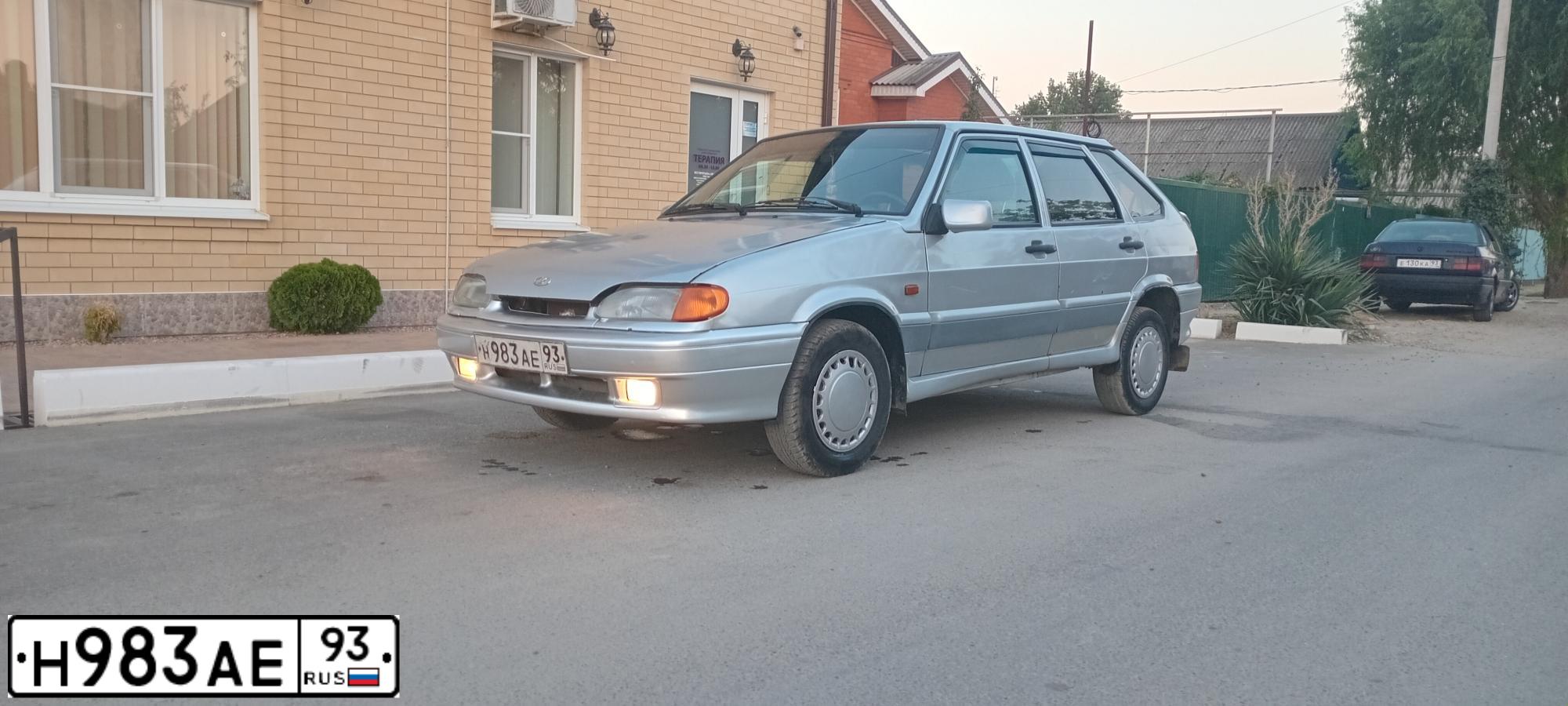 Фото автомобиля LADA 2114 SAMARA, 2005 — госномер Н983АЕ93. Цвет: СЕРЕБРИСТЫЙ