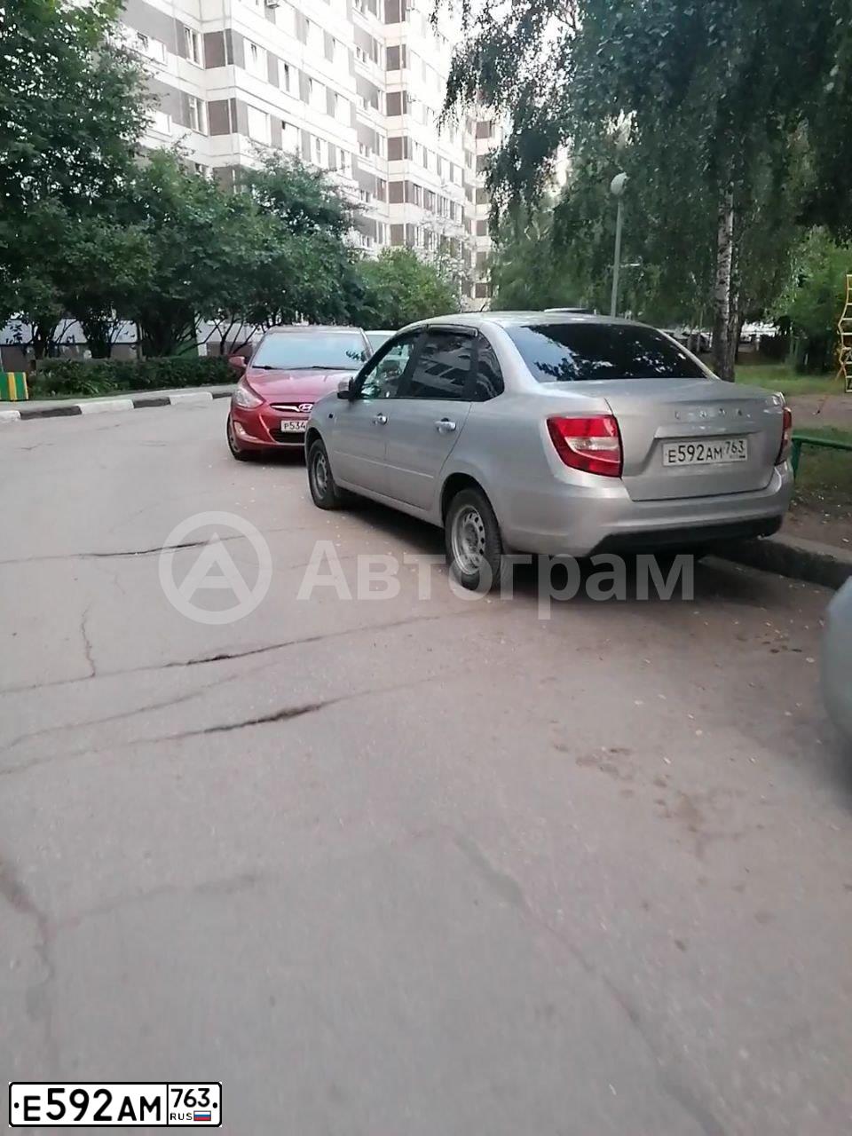 Фото автомобиля LADA 2190 GRANTA, 2020 — госномер А335НХ702. Цвет: СЕРЫЙ