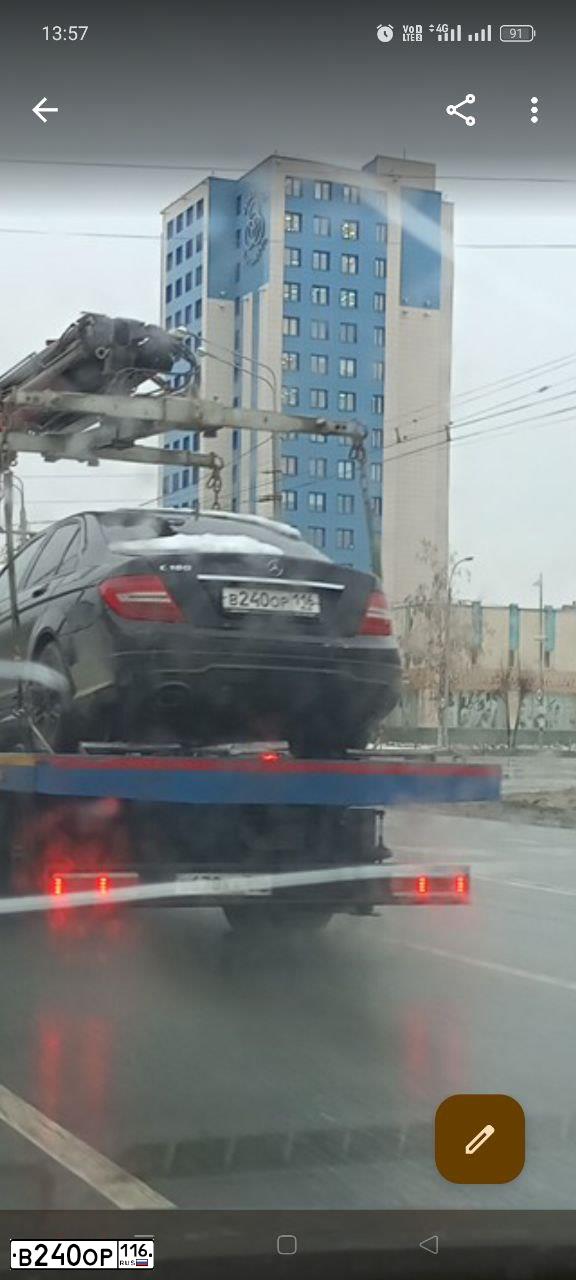 Фото автомобиля MERCEDES C-KLASSE, 2012 — госномер В240ОР116. Цвет: ЧЕРНЫЙ