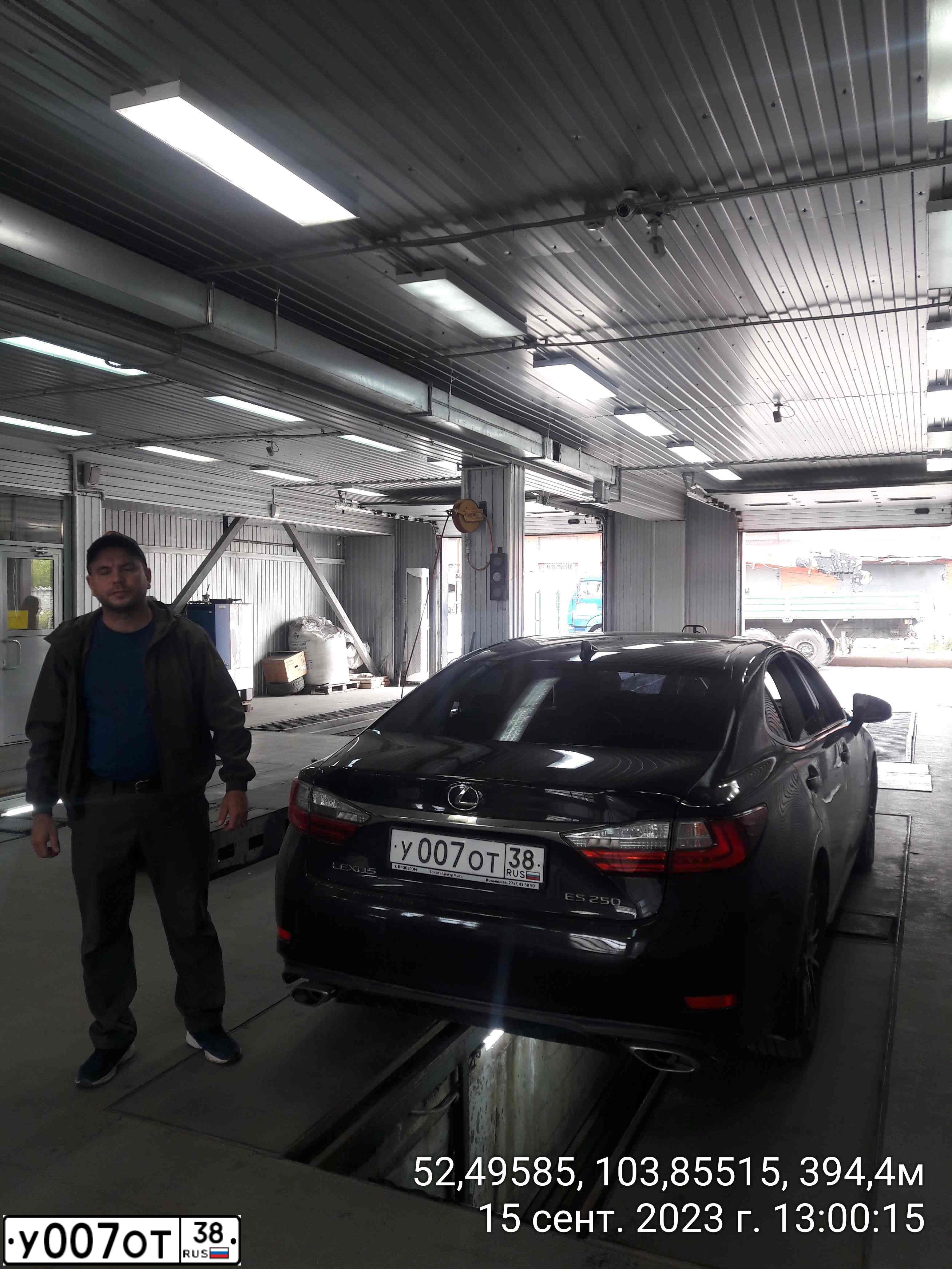 Фото автомобиля AUDI A6, 2011 — госномер У007ОТ38. Цвет: ЧЕРНЫЙ