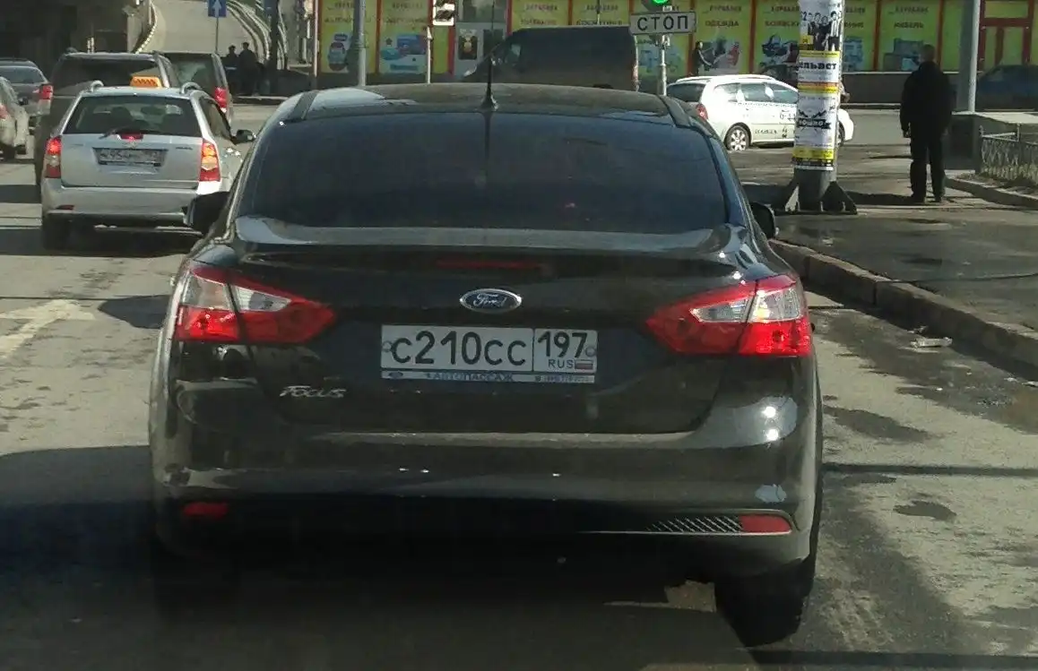 Фото автомобиля TOYOTA CAMRY, 2010 — госномер А050МО99. Цвет: ЧЕРНЫЙ