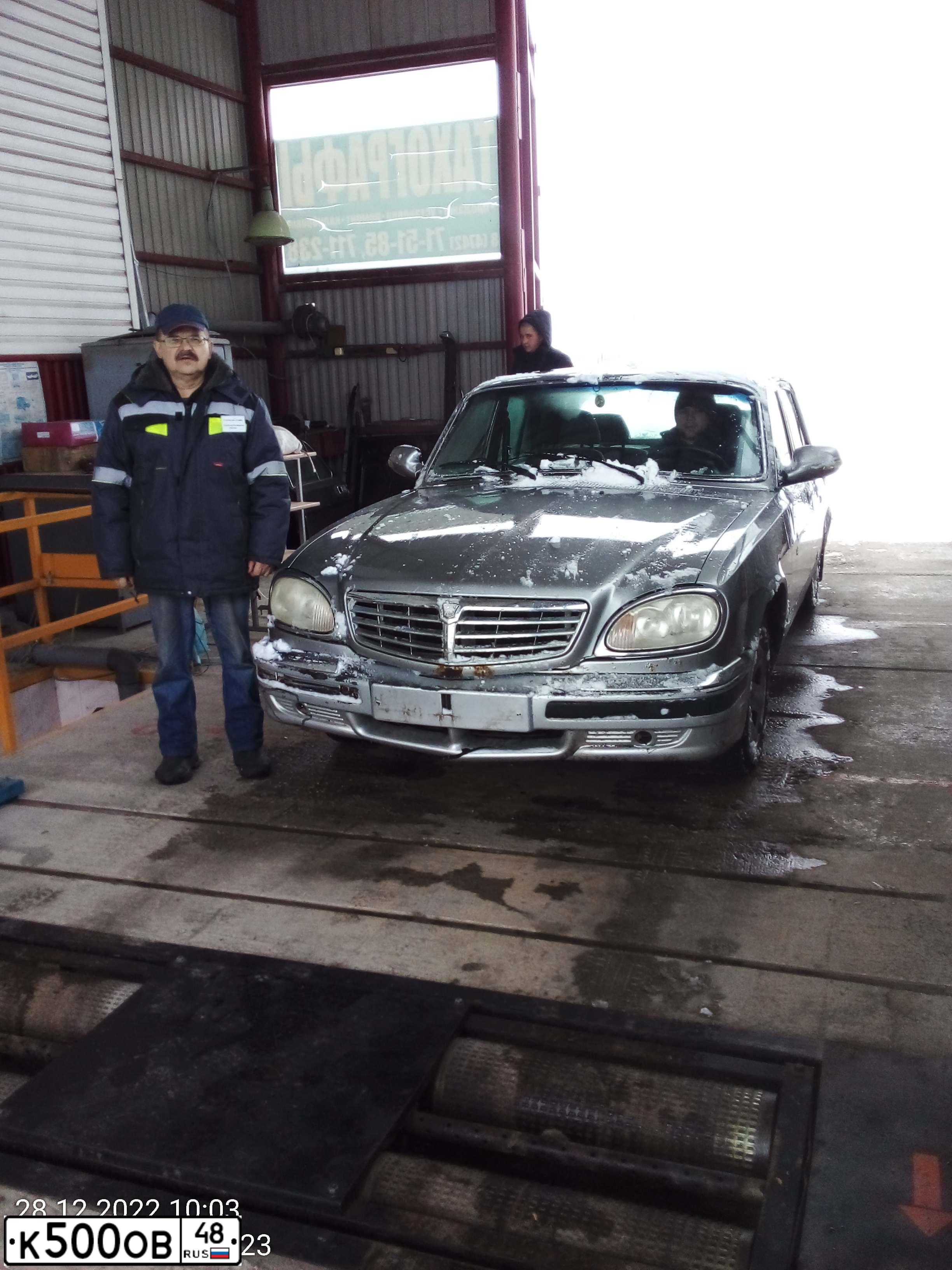 Фото автомобиля GAZ 3110 WOLGA, 2006 — госномер К500ОВ48. Цвет: СИЛЬВЕР