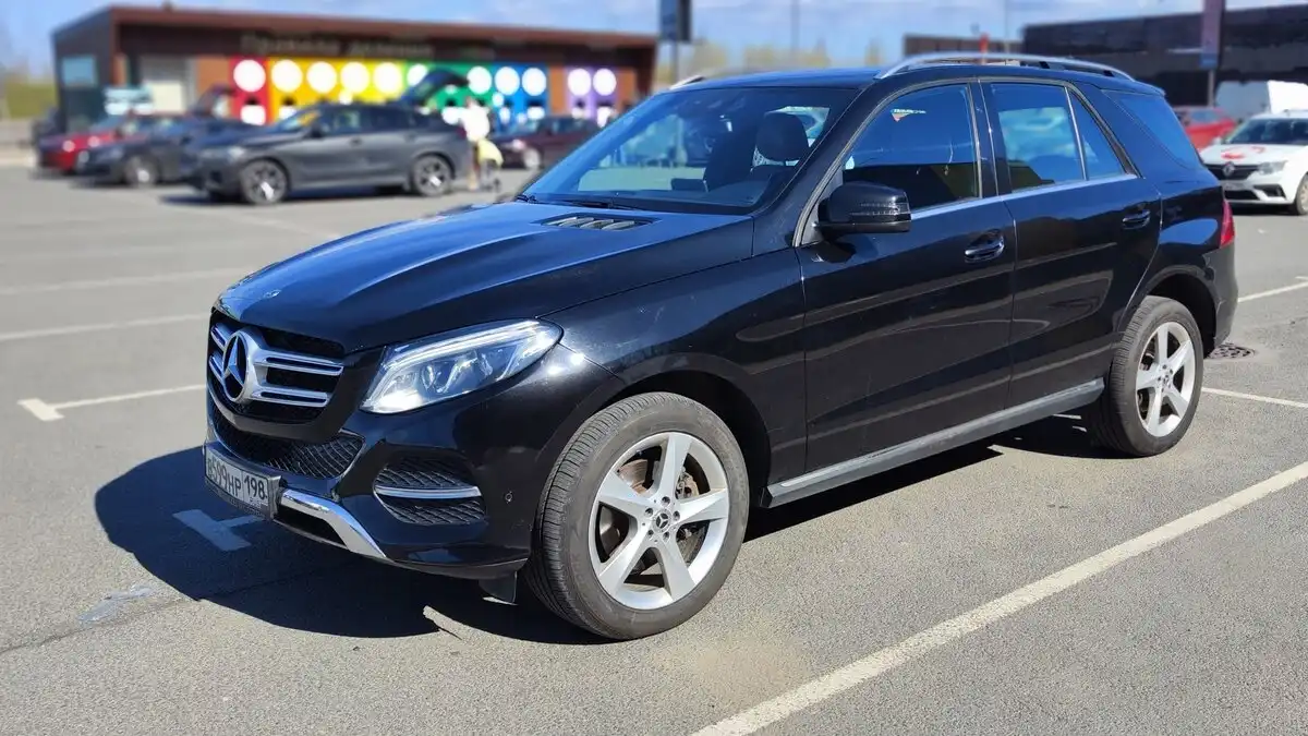 Фото автомобиля HYUNDAI SONATA, 2019 — госномер В599РР198. Цвет: БЕЛЫЙ