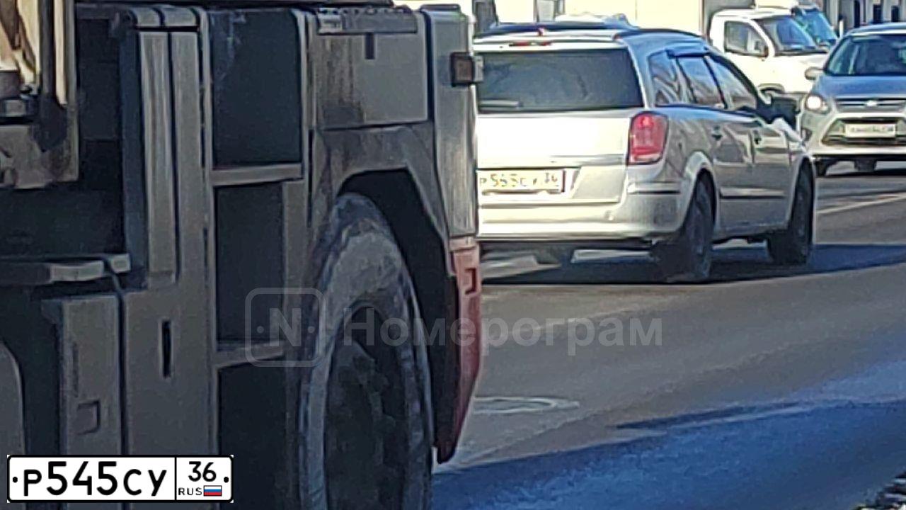 Фото автомобиля KIA CEE'D, 2010 — госномер Р545СУ36. Цвет: Красный