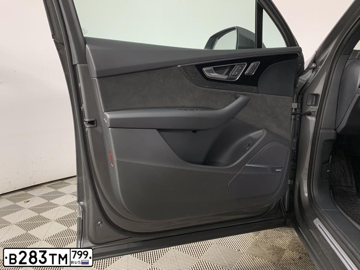 Фото автомобиля AUDI Q7, 2019 — госномер Х916ЕМ790