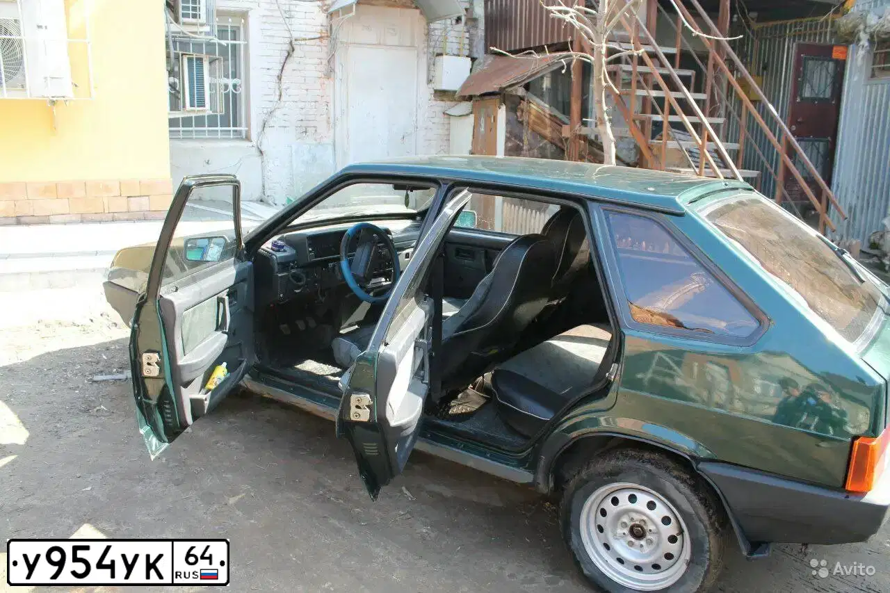 Фото автомобиля LADA 2109 SAMARA, 2004 — госномер У954УК64. Цвет: ТЕМНО-ЗЕЛЕНЫЙ