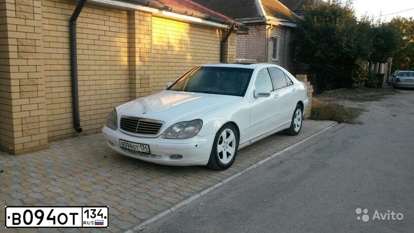 Фото автомобиля MERCEDES S-KLASSE, 1999 — госномер У486РС18. Цвет: Белый