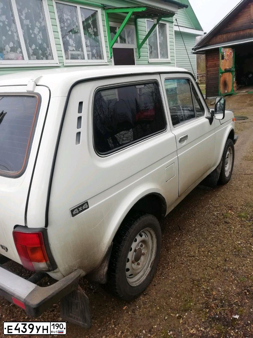Фото автомобиля LADA 2121 NIVA, 1997 — госномер О538ОВ67. Цвет: Белый
