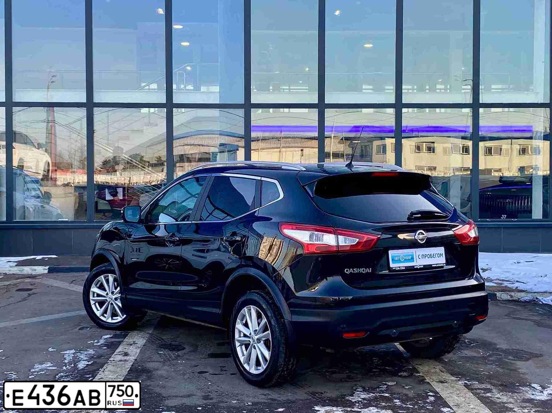 Фото автомобиля NISSAN QASHQAI, 2016 — госномер Е436АВ750. Цвет: ЧЕРНЫЙ