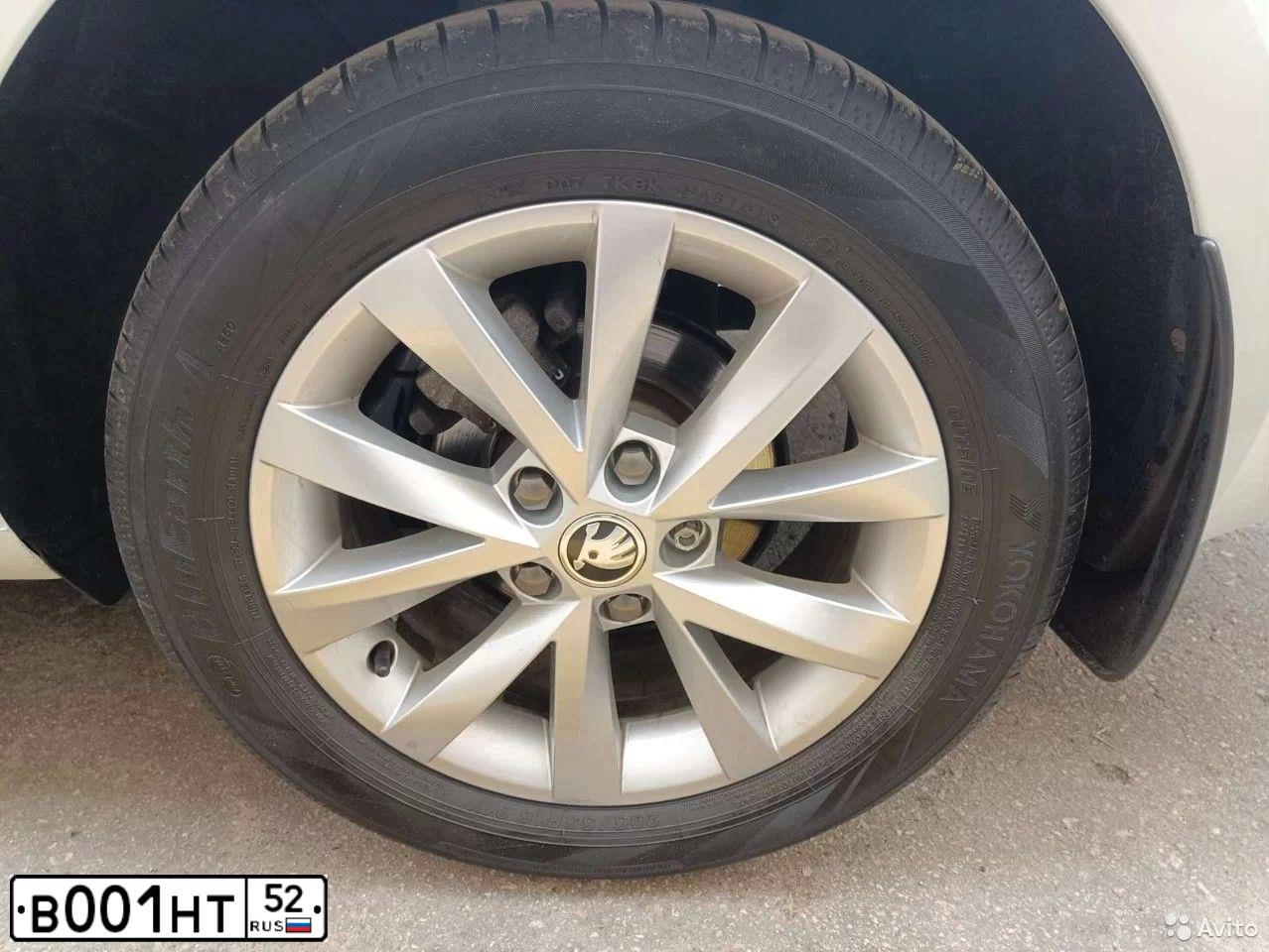 Фото автомобиля BMW X6, 2008 — госномер В001НТ52. Цвет: ЧЕРНЫЙ