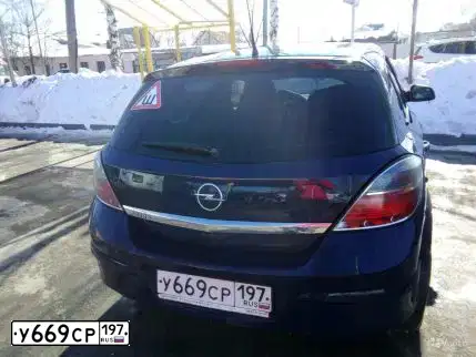 Фото автомобиля OPEL ASTRA, 2011 — госномер У669СР197. Цвет: СИНИЙ